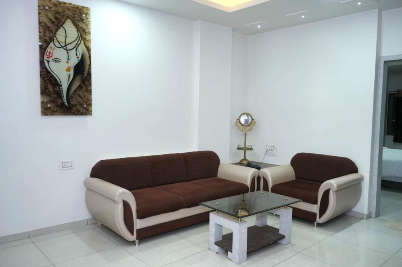 The Sky Comfort Hotel Parth Inn Dwarka  Exterior photo
