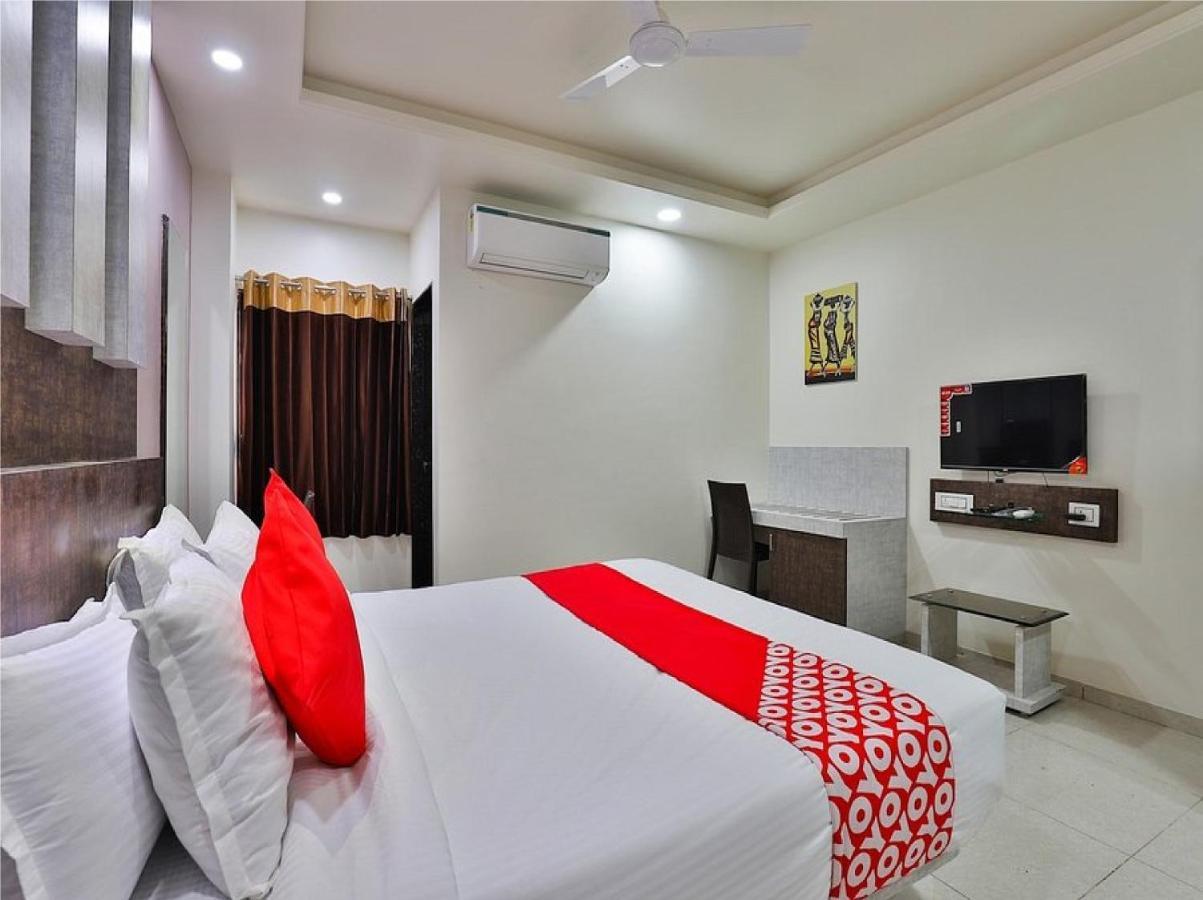 The Sky Comfort Hotel Parth Inn Dwarka  Exterior photo