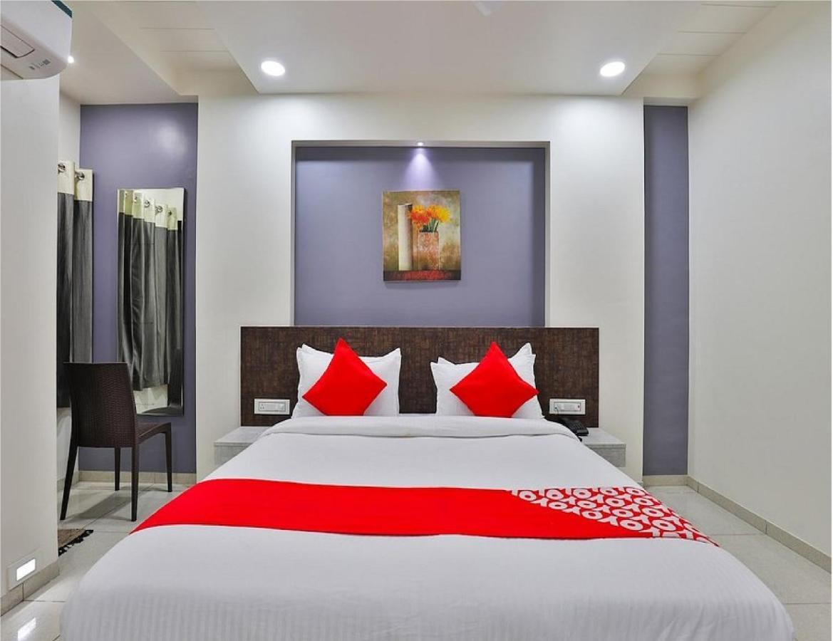The Sky Comfort Hotel Parth Inn Dwarka  Exterior photo